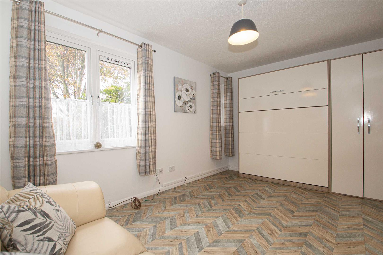 Pomander Crescent, Walnut Tree, Milton Keynes